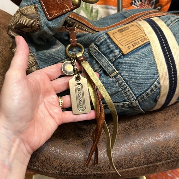 COACH DENIM HOBO BAG HANGTAGS 10016 LIMITED EDITION PATCHWORK Y2K CRESCENT RARE - Picture 3 of 17